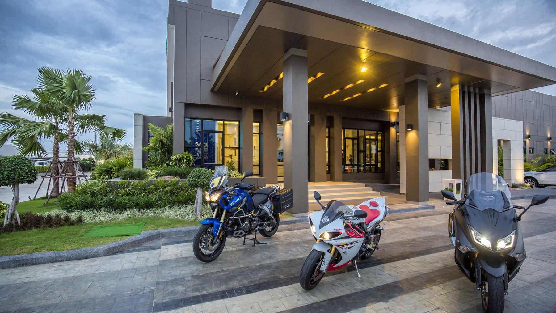The Crystal Hotel Buriram - Formerly X2 Vibe Buriram Exterior foto